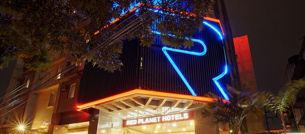 מלון סן פדרו מקאטי Red Planet Makati Avenue Manila מראה חיצוני תמונה