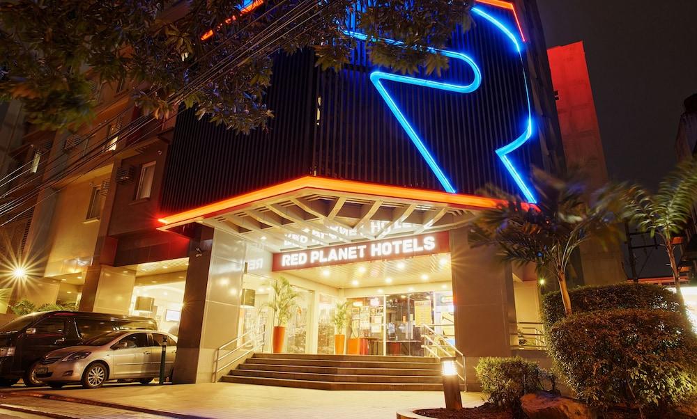 מלון סן פדרו מקאטי Red Planet Makati Avenue Manila מראה חיצוני תמונה